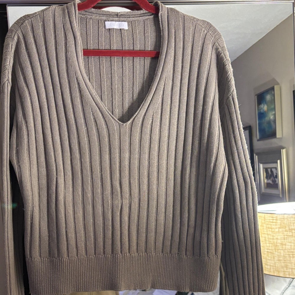 V-Neck Ribbed Sweater - Greige